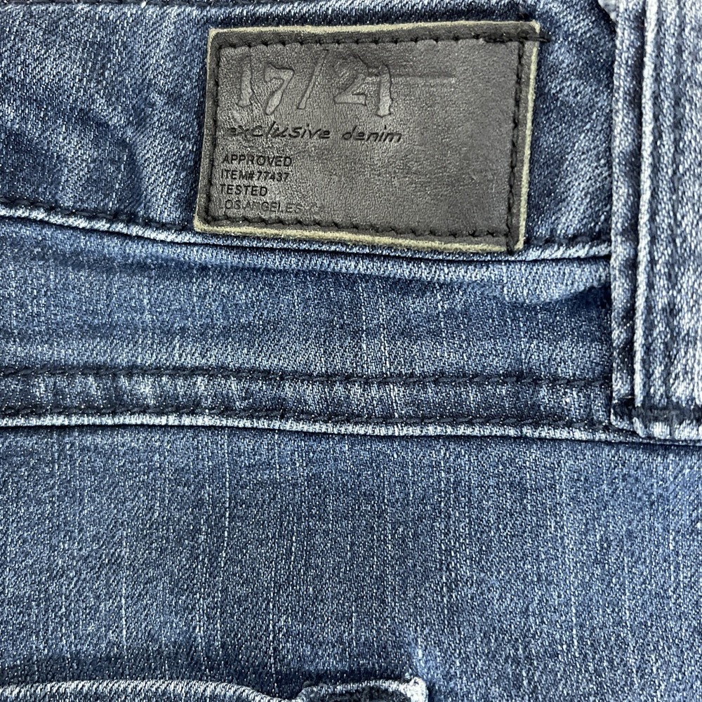 17/21 Exclusive Stretch Blue Mid Rise Straight Leg Denim Jeans Size 8 spring - Picture 3 of 16
